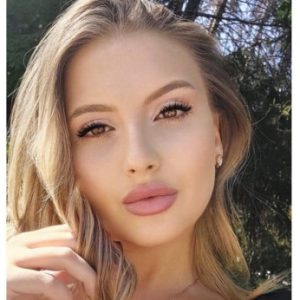 Profile photo of Nina